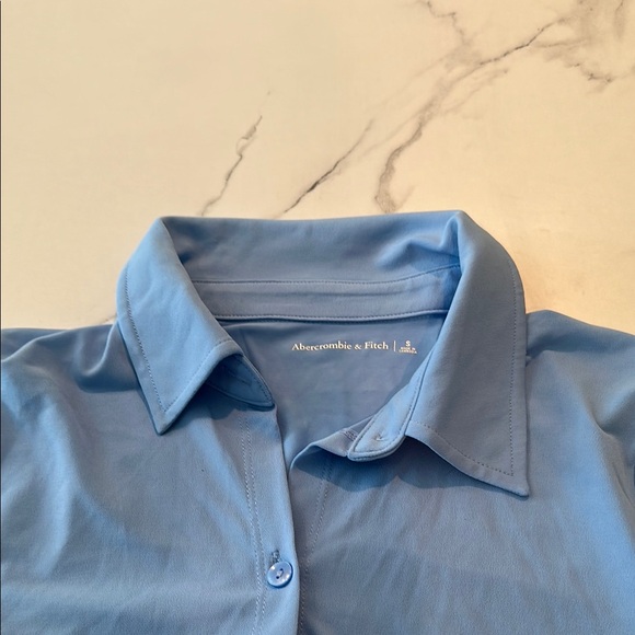 Abercrombie & Fitch Light Blue Short Sleeve Polo Top - Picture 4 of 5